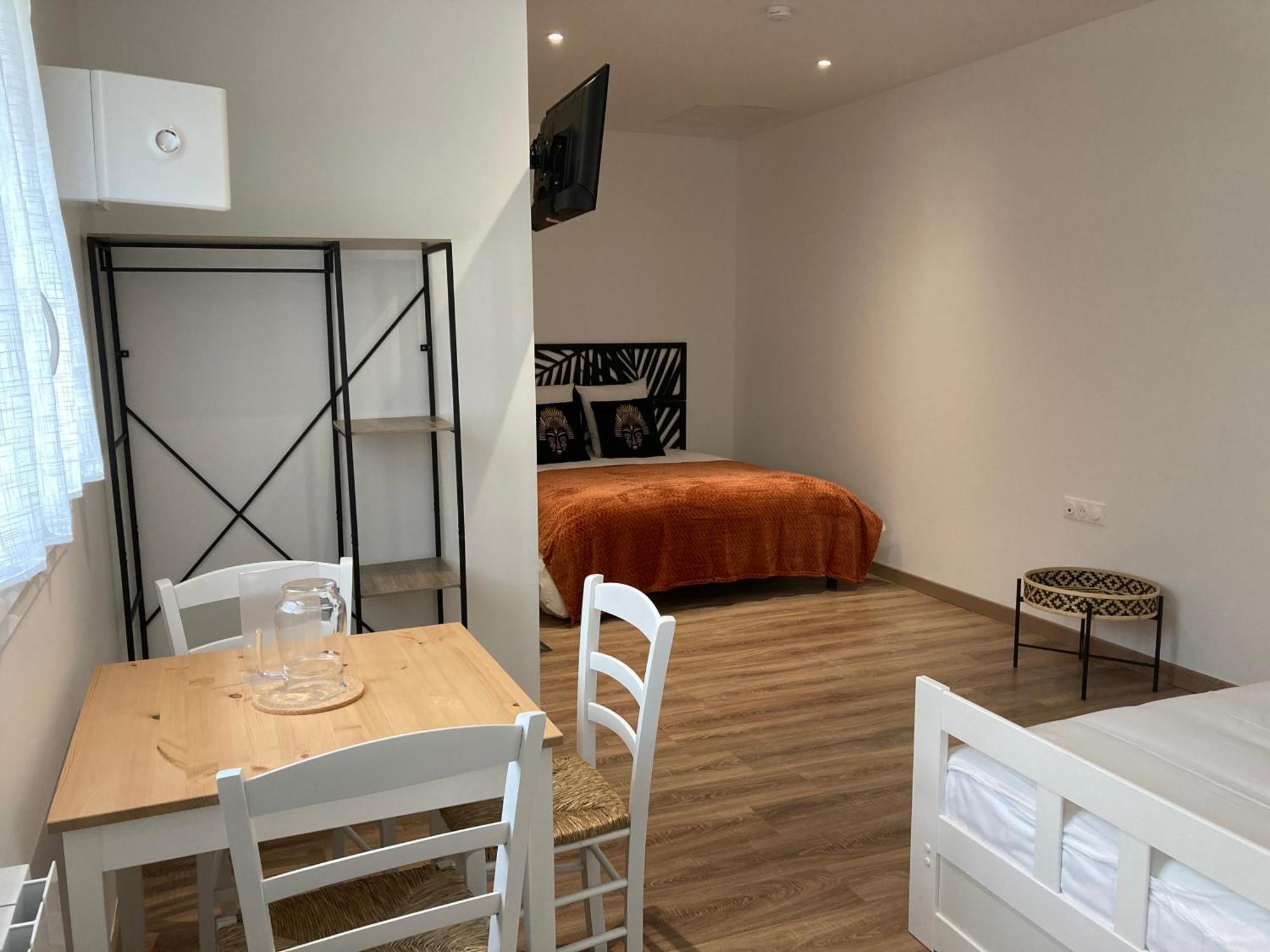 Appart'Hotel Saint Patrice บาเยอ ภายนอก รูปภาพ